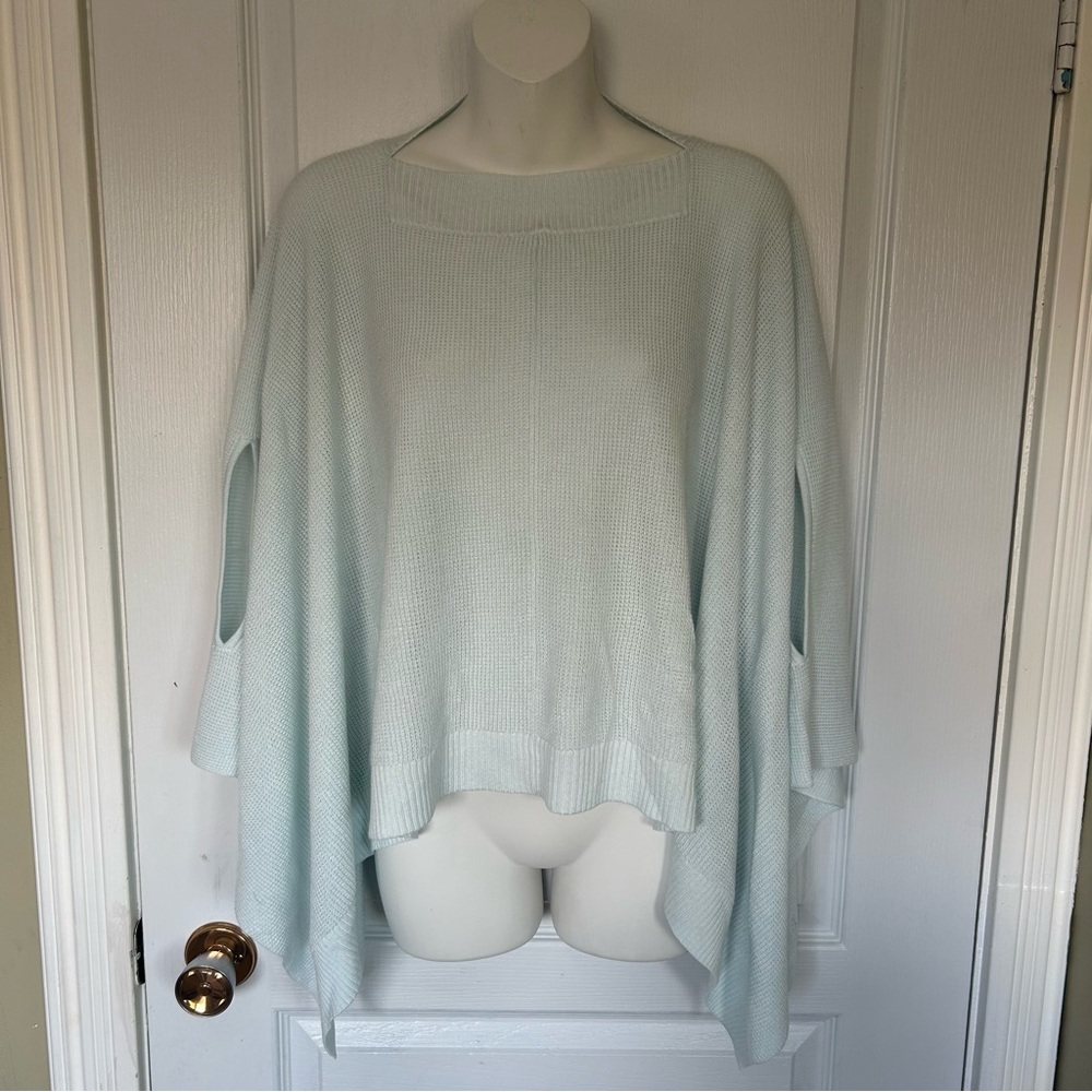 Lululemon Athletica Elegant Light Blue Women's Poncho OS Top